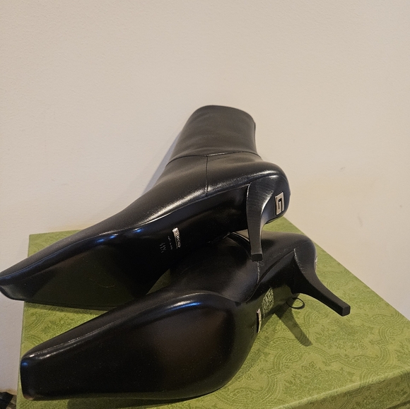 Gucci Blondie 55mm Ankle Boots - Picture 10 of 10